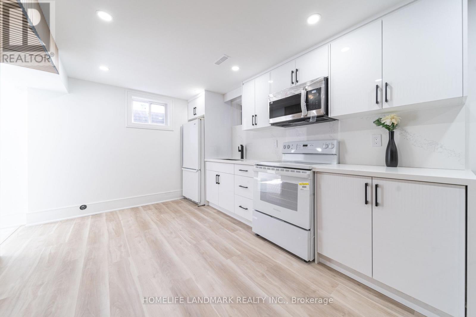 224 Macedonia Crescent, Mississauga, Ontario  L5B 3R8 - Photo 18 - W13082338