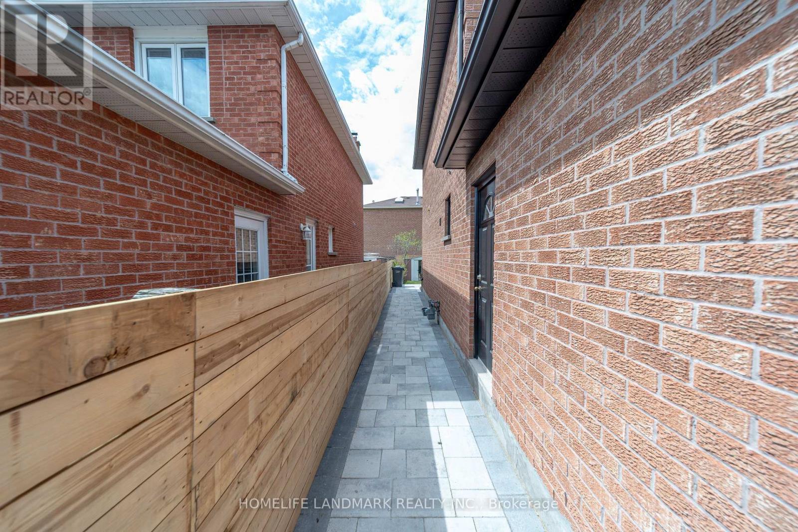 224 Macedonia Crescent, Mississauga, Ontario  L5B 3R8 - Photo 24 - W13082338