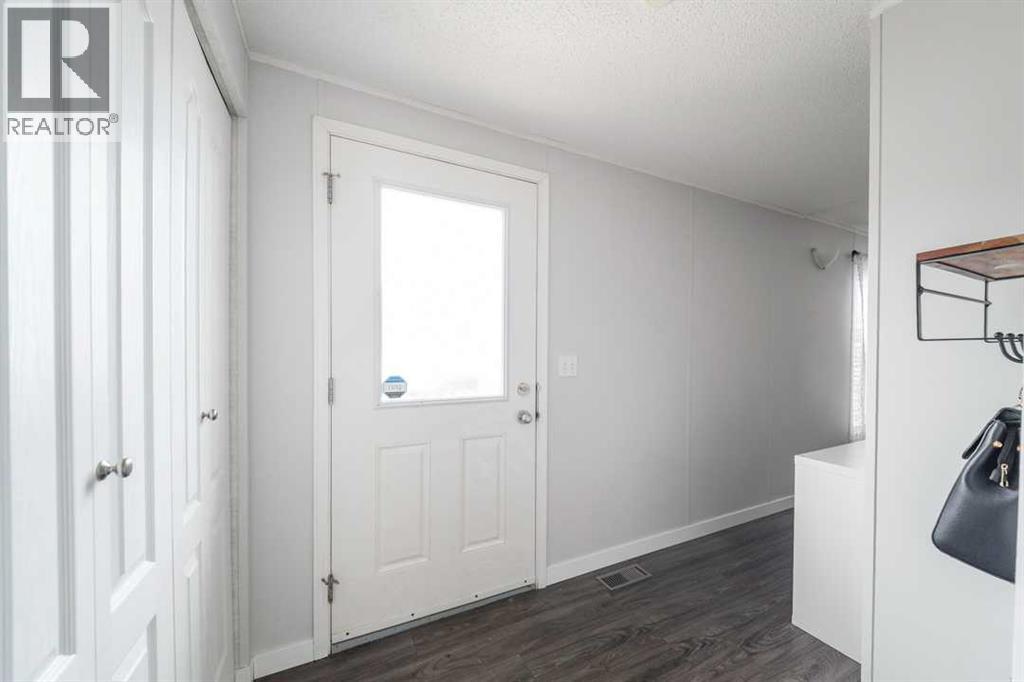 132 Sumac Crescent, Fort Mcmurray, Alberta  T9K 0H8 - Photo 2 - A2308004