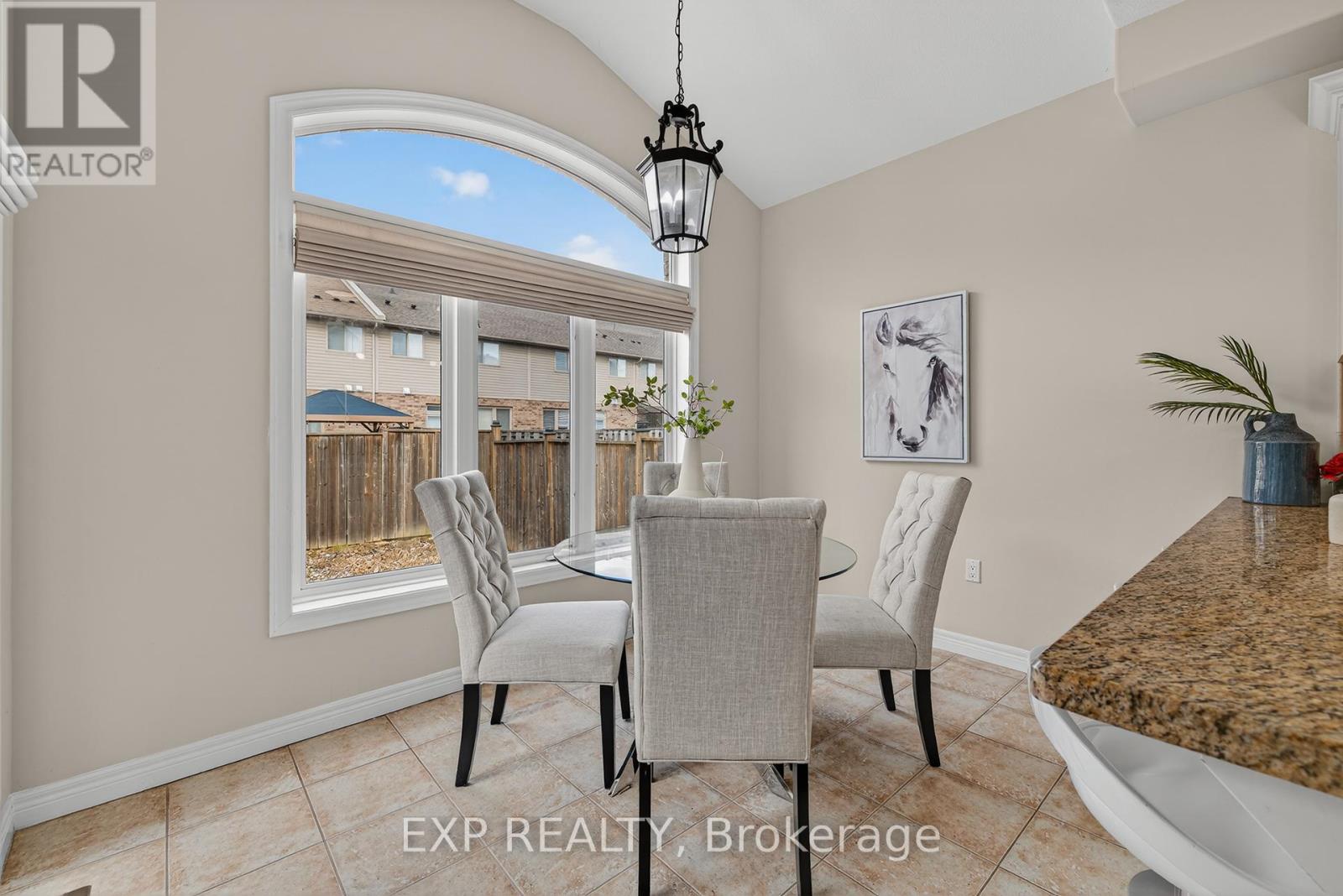 100 Garinger Crescent, Hamilton (Binbrook), Ontario  L0R 1C0 - Photo 14 - X13082256