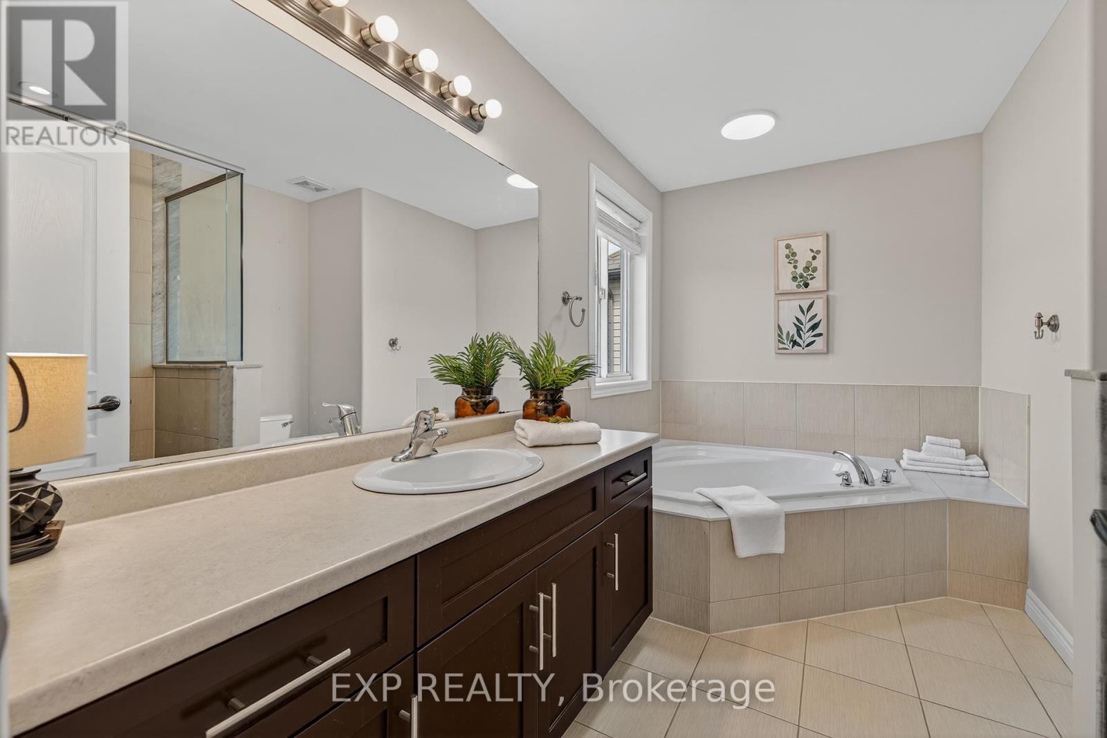 100 Garinger Crescent, Hamilton (Binbrook), Ontario  L0R 1C0 - Photo 22 - X13082256
