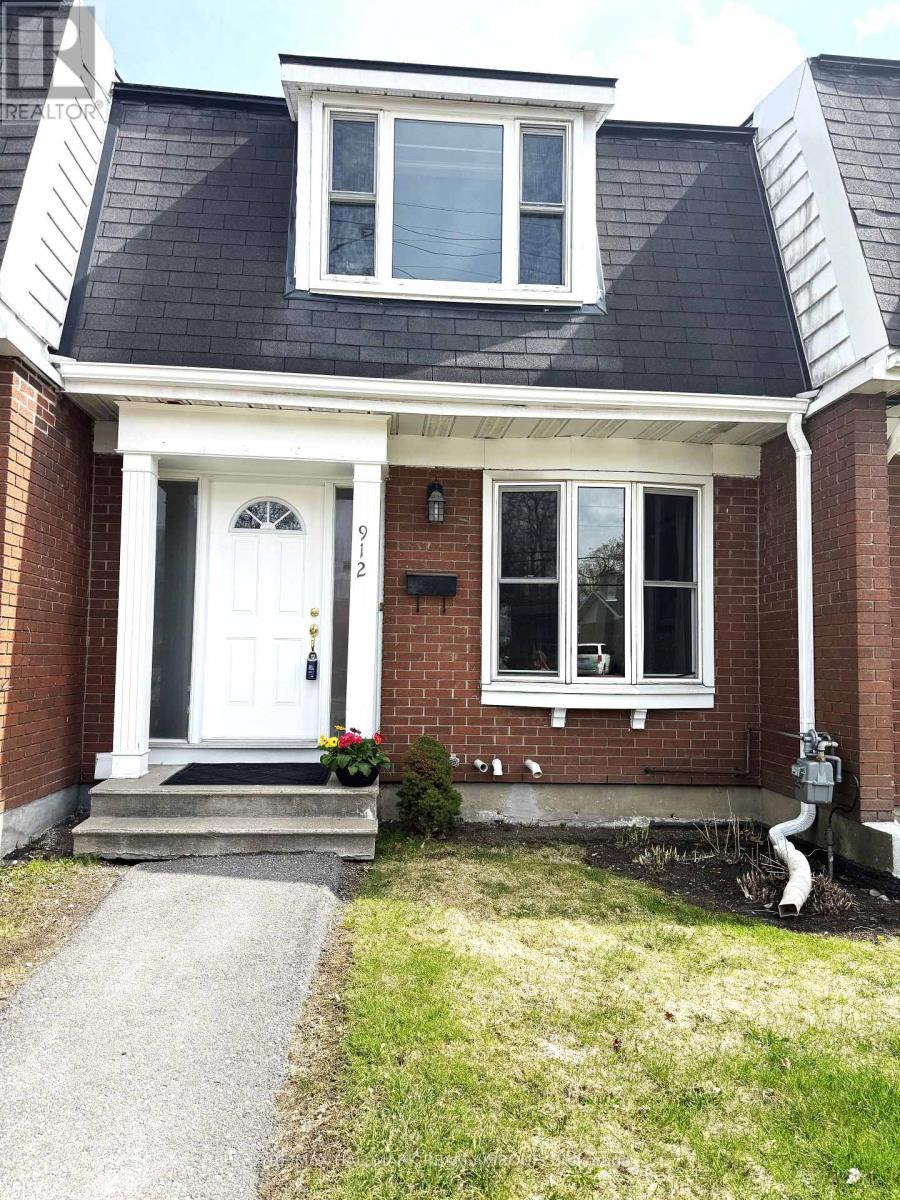 912 DYNES ROAD, Ottawa, Ontario