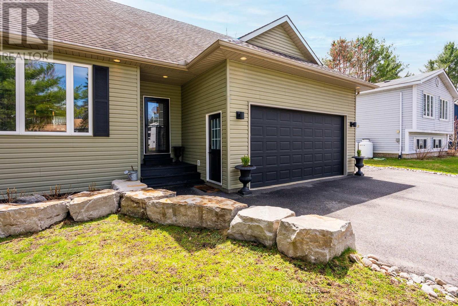 6 Johnston Street, Muskoka Lakes (Medora), Ontario  P0B 1J0 - Photo 5 - X13082436