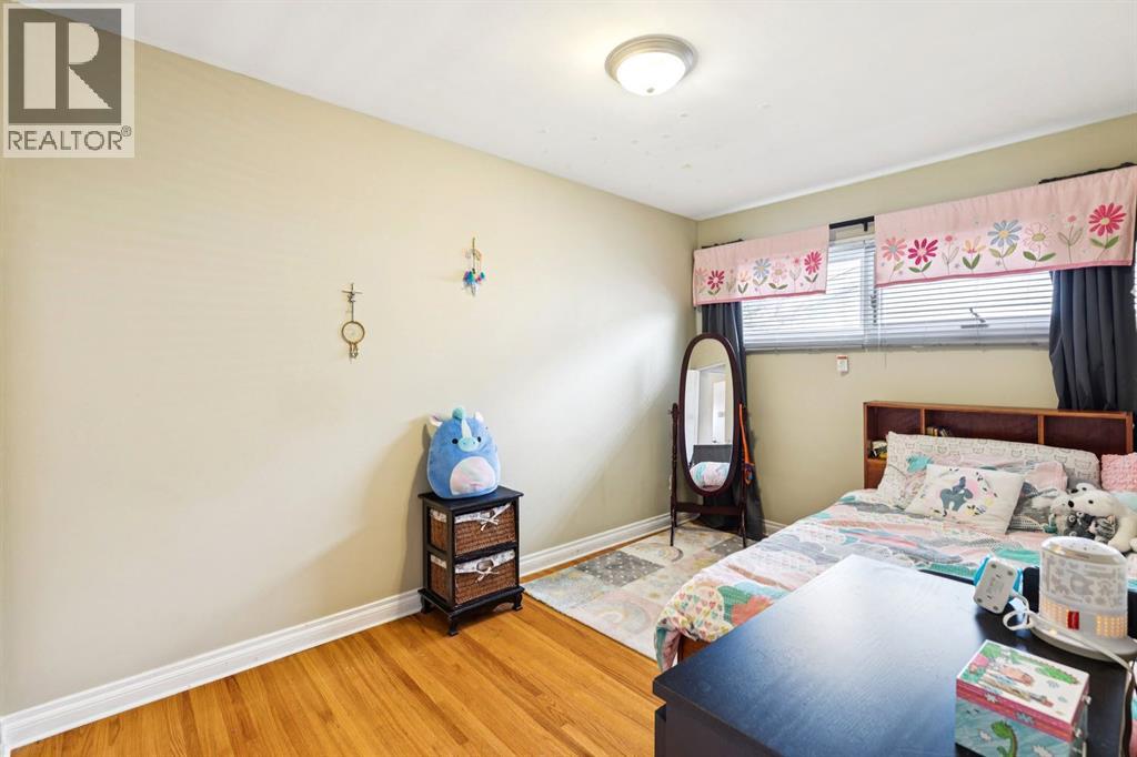 26 Galway Crescent Sw, Calgary, Alberta  T3E 4Y3 - Photo 25 - A2303994