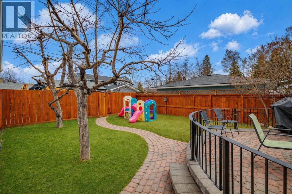 26 Galway Crescent Sw, Calgary, Alberta  T3E 4Y3 - Photo 41 - A2303994