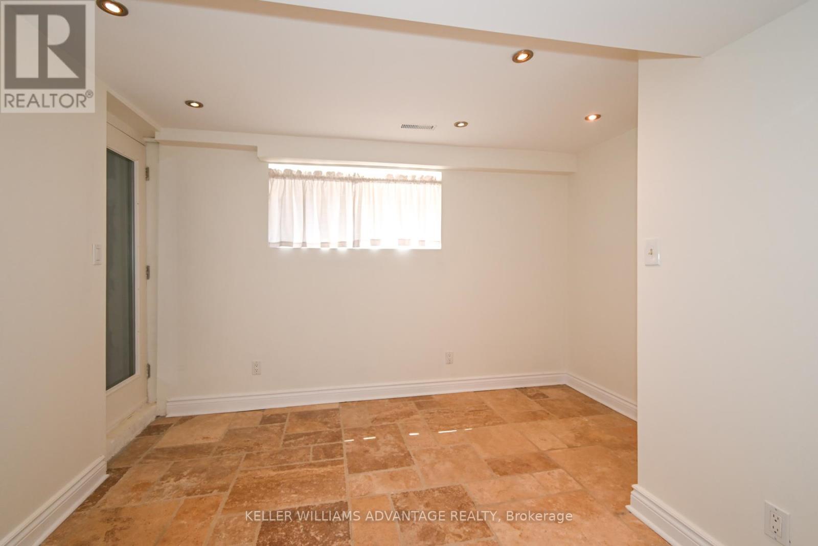 Back Lower - 132 Hammersmith Avenue, Toronto, Ontario  M4E 2W6 - Photo 14 - E13082424