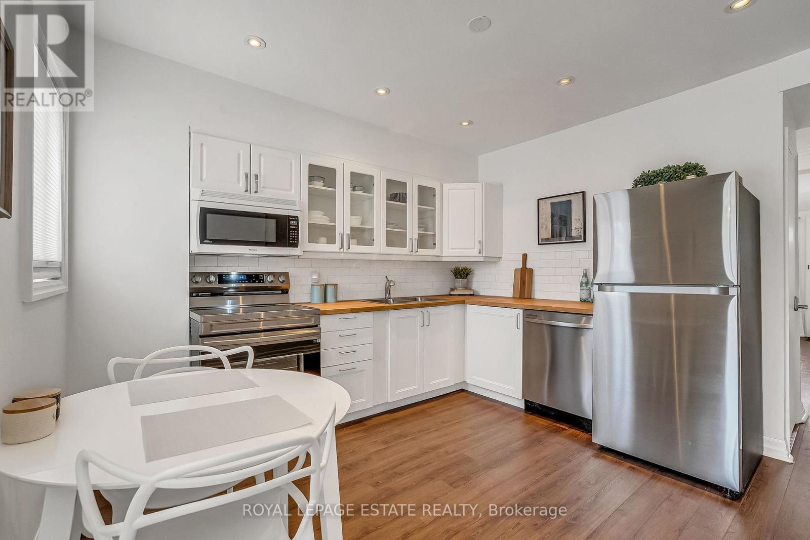 240 Cedarvale Avenue, Toronto (Woodbine-Lumsden), Ontario  M4C 4K2 - Photo 10 - E13082440