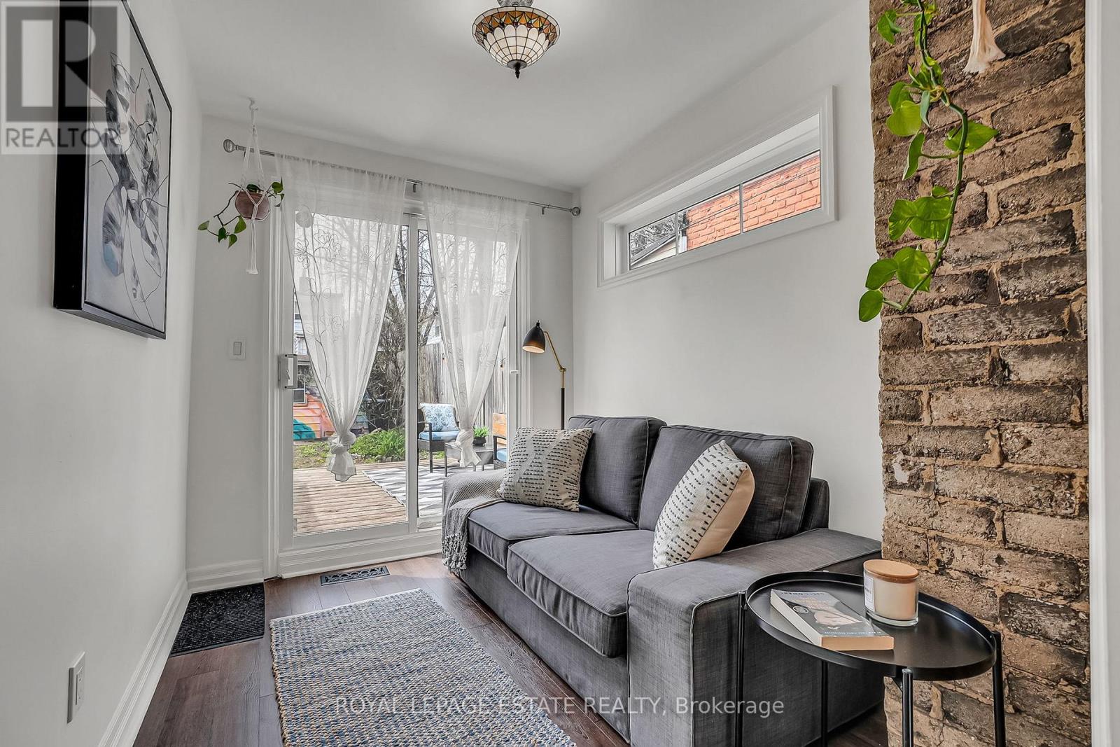 240 Cedarvale Avenue, Toronto (Woodbine-Lumsden), Ontario  M4C 4K2 - Photo 14 - E13082440