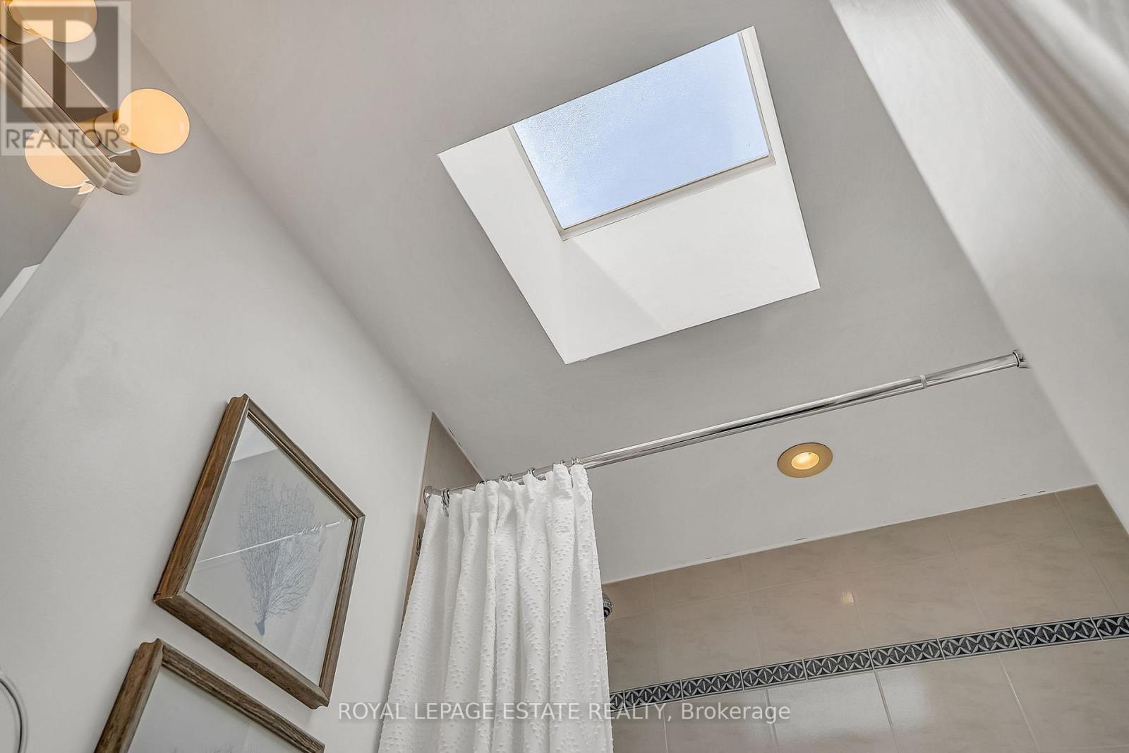 240 Cedarvale Avenue, Toronto (Woodbine-Lumsden), Ontario  M4C 4K2 - Photo 27 - E13082440