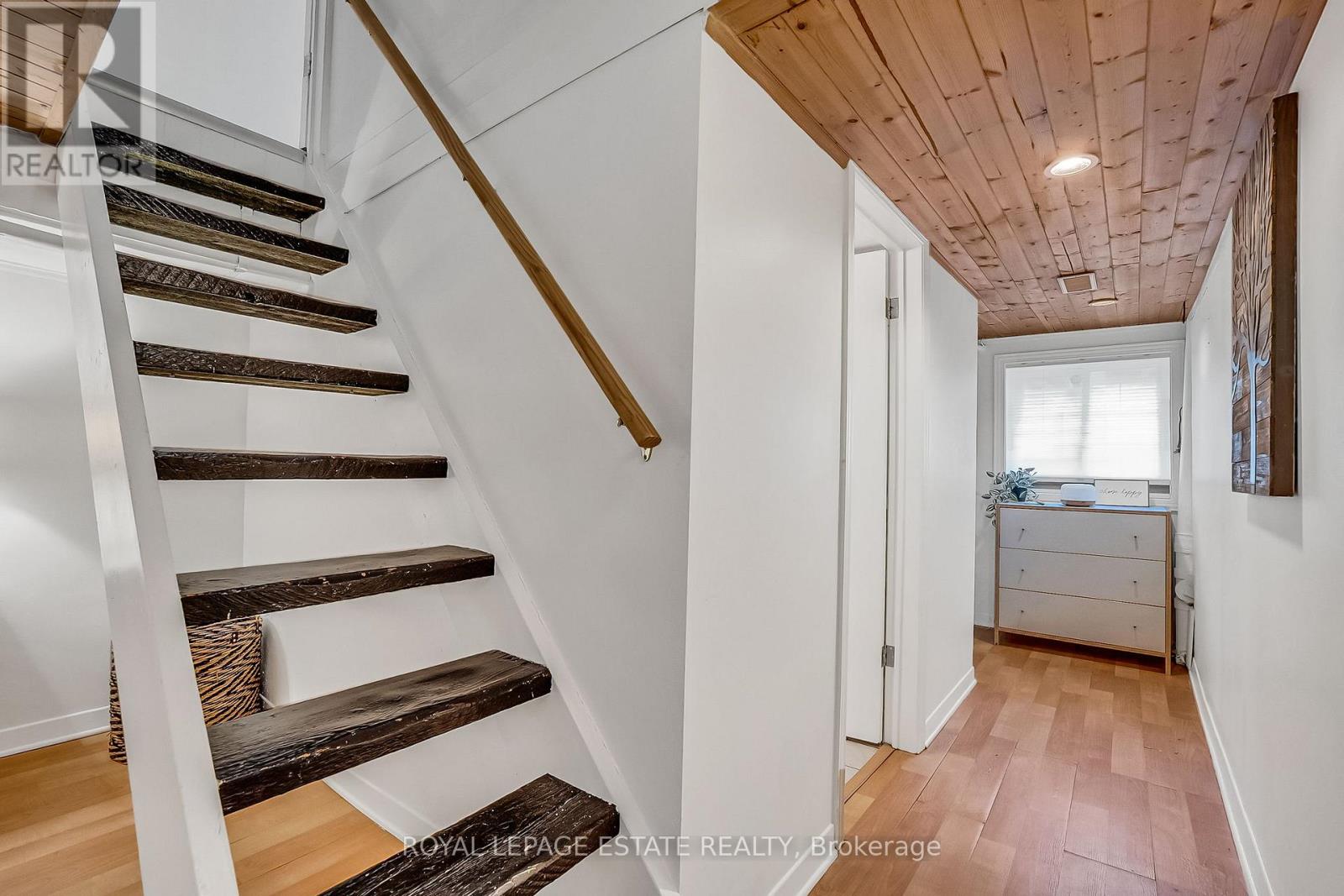 240 Cedarvale Avenue, Toronto (Woodbine-Lumsden), Ontario  M4C 4K2 - Photo 32 - E13082440