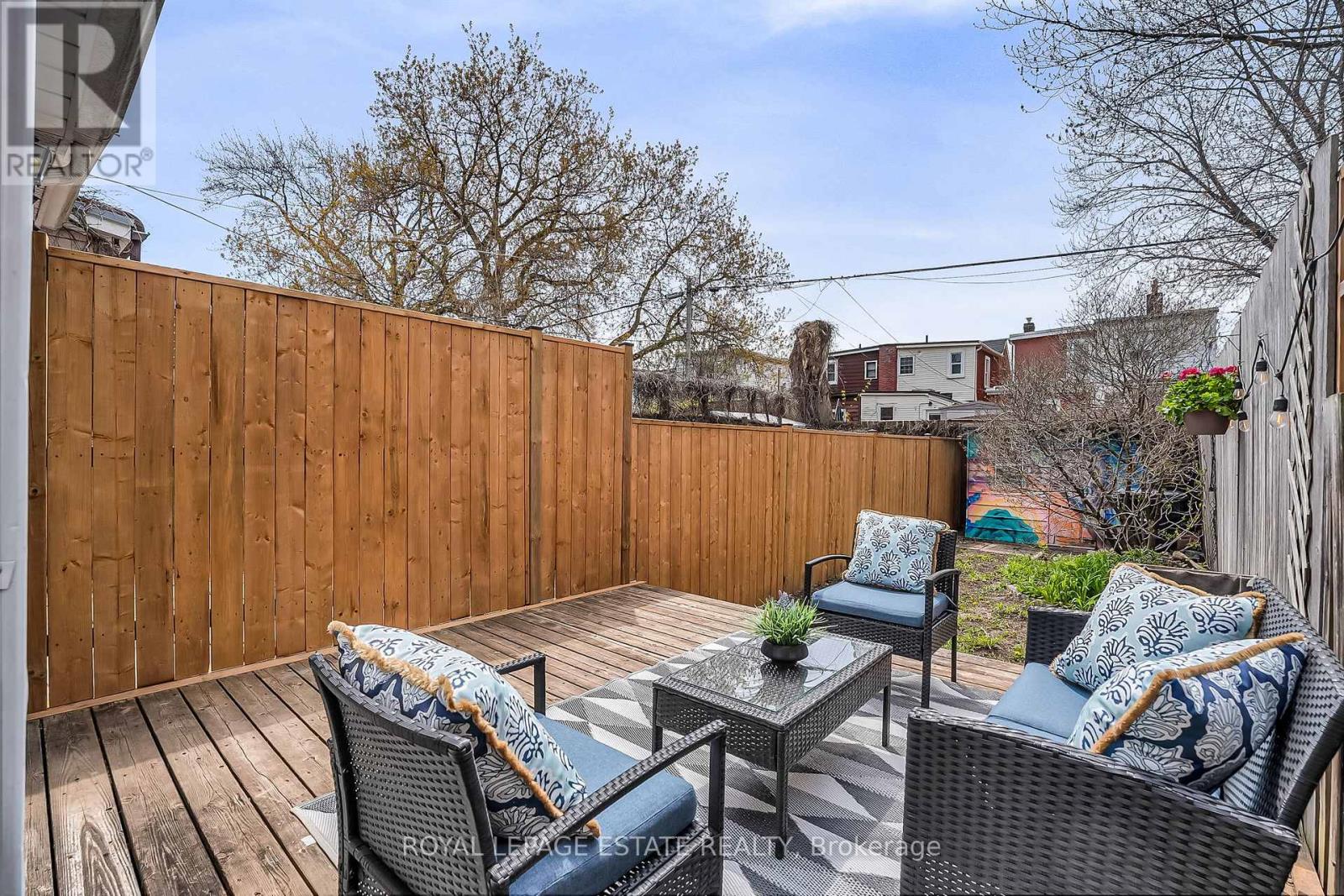 240 Cedarvale Avenue, Toronto (Woodbine-Lumsden), Ontario  M4C 4K2 - Photo 37 - E13082440
