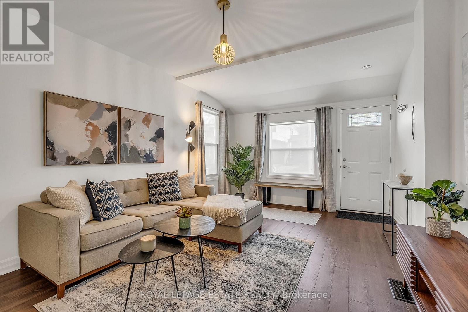 240 Cedarvale Avenue, Toronto (Woodbine-Lumsden), Ontario  M4C 4K2 - Photo 4 - E13082440