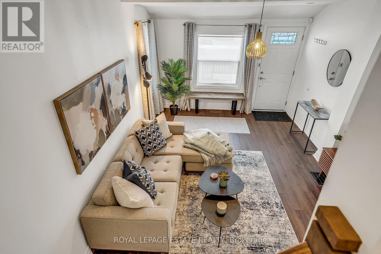 240 Cedarvale Avenue, Toronto (Woodbine-Lumsden), Ontario  M4C 4K2 - Photo 5 - E13082440