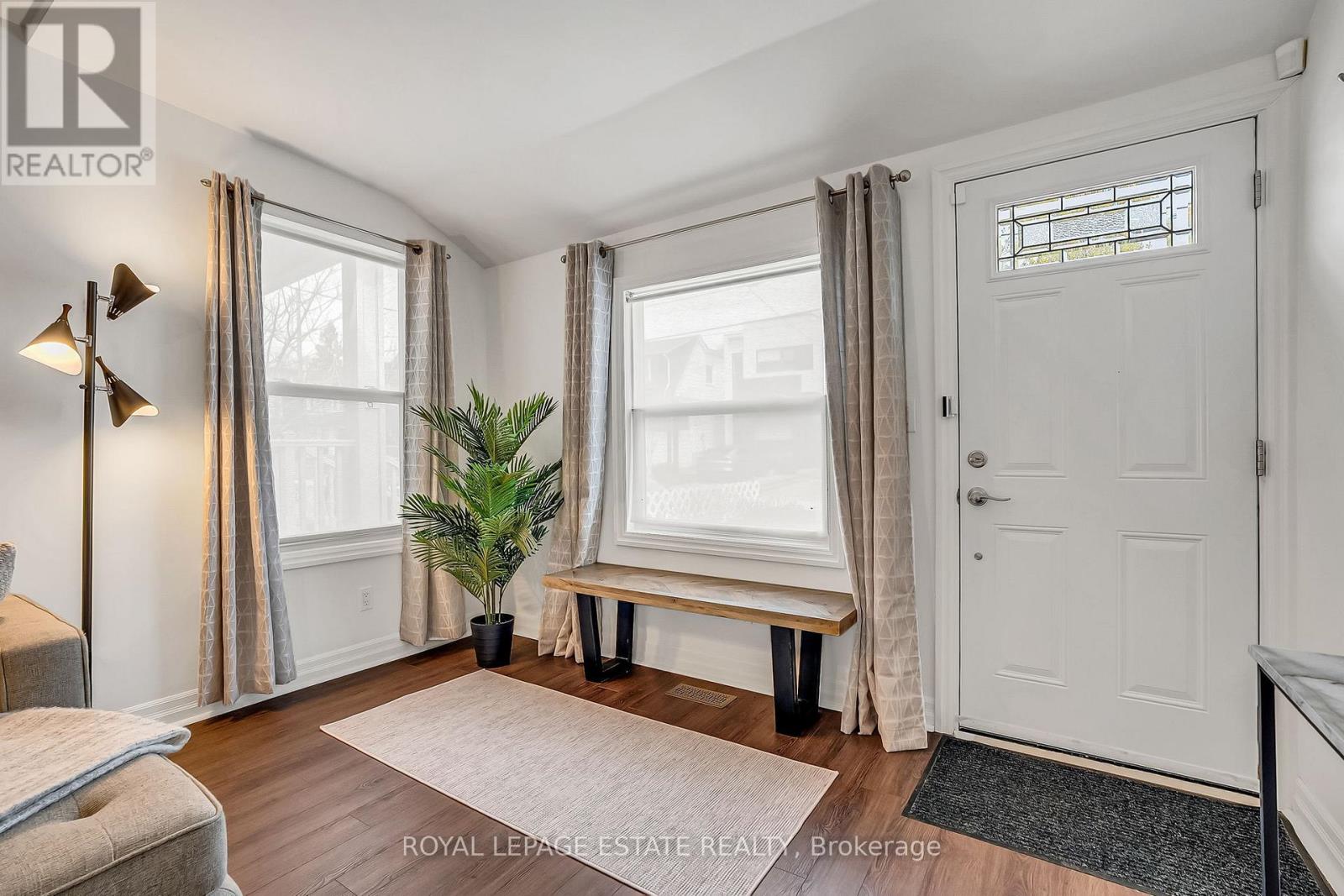 240 Cedarvale Avenue, Toronto (Woodbine-Lumsden), Ontario  M4C 4K2 - Photo 9 - E13082440