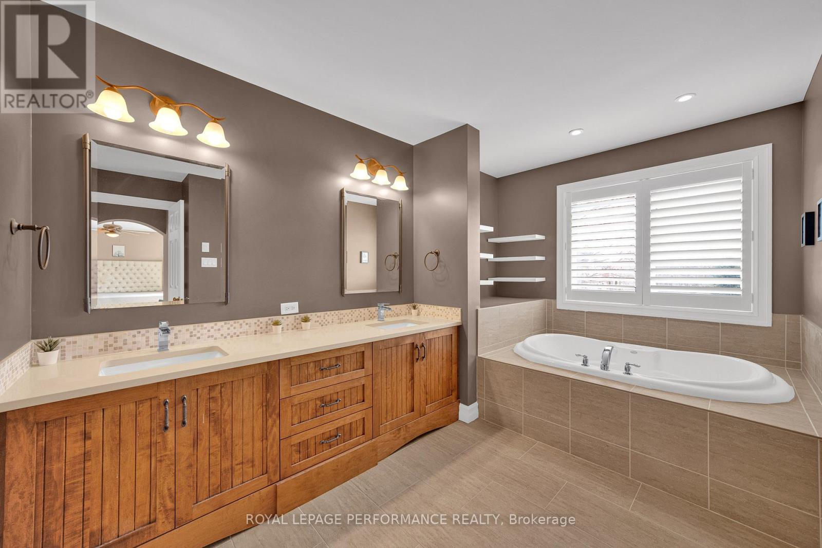 590 Kochar Drive, Ottawa, Ontario  K2C 4J5 - Photo 18 - X13082404
