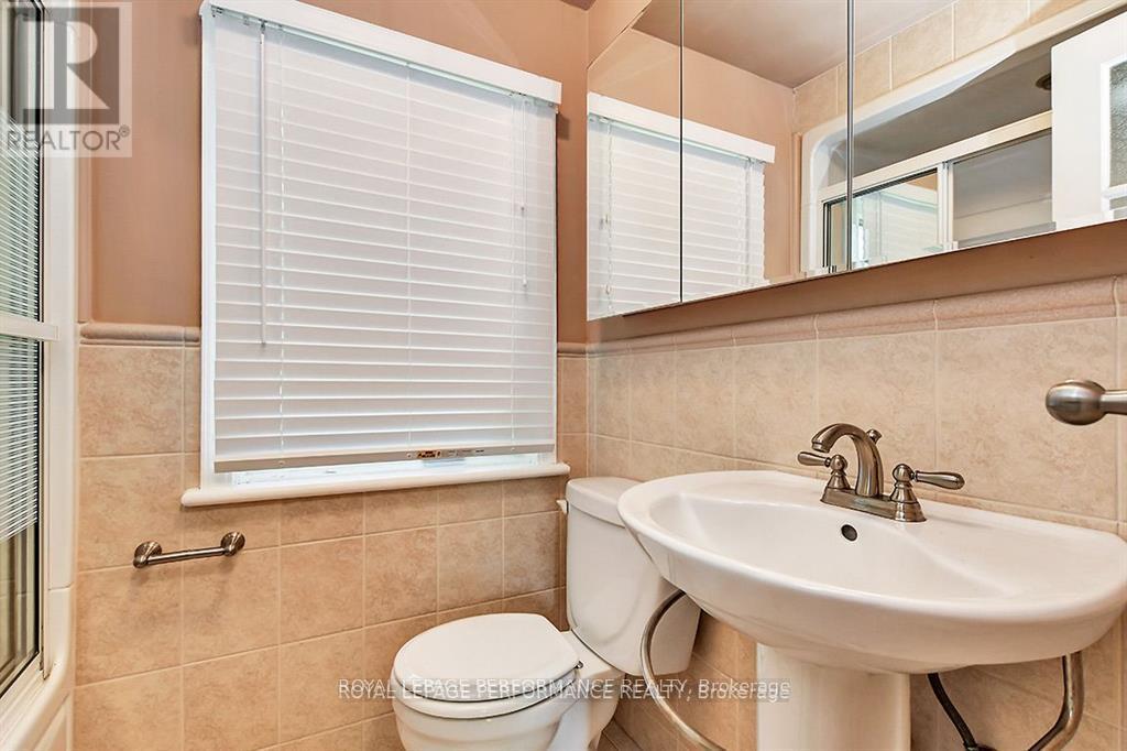 64 Starwood Road, Ottawa, Ontario  K2G 1Z3 - Photo 17 - X13082432