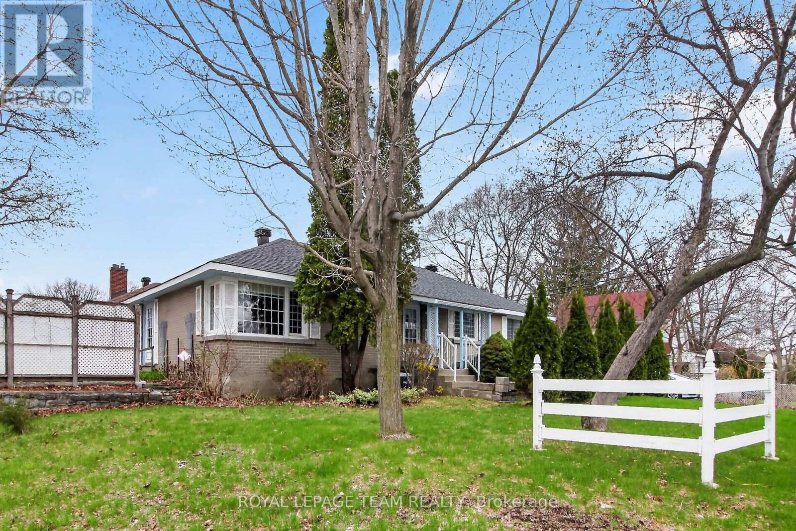 546 Sherbourne Road, Ottawa, Ontario  K2A 3G5 - Photo 2 - X13082446