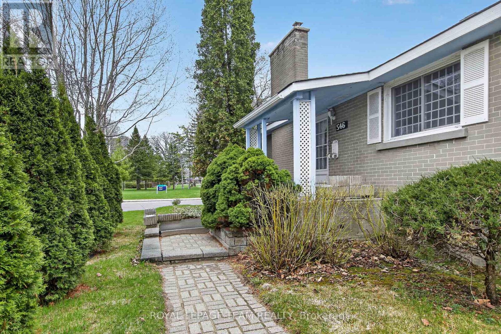546 Sherbourne Road, Ottawa, Ontario  K2A 3G5 - Photo 4 - X13082446