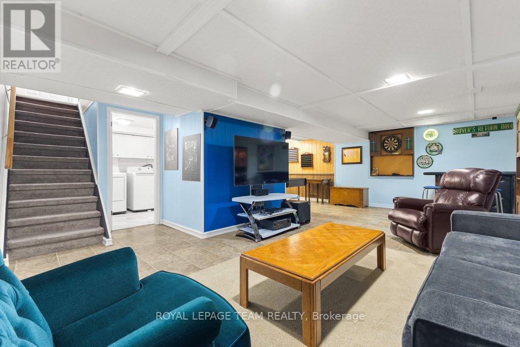 2368 Ogilvie Road, Ottawa, Ontario  K1J 7N6 - Photo 17 - X13082466
