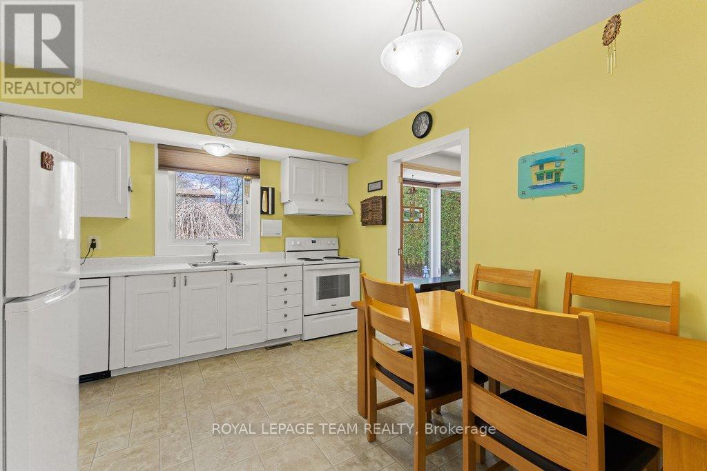 2368 Ogilvie Road, Ottawa, Ontario  K1J 7N6 - Photo 7 - X13082466