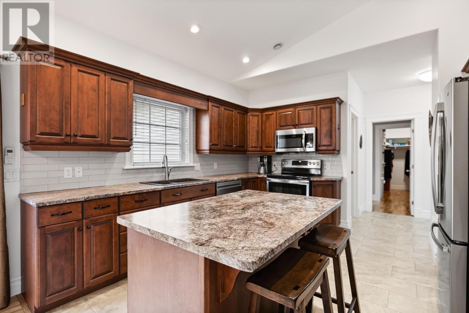 2 Somerset Place, Stratford, Prince Edward Island  C1B 0A9 - Photo 14 - 202609672