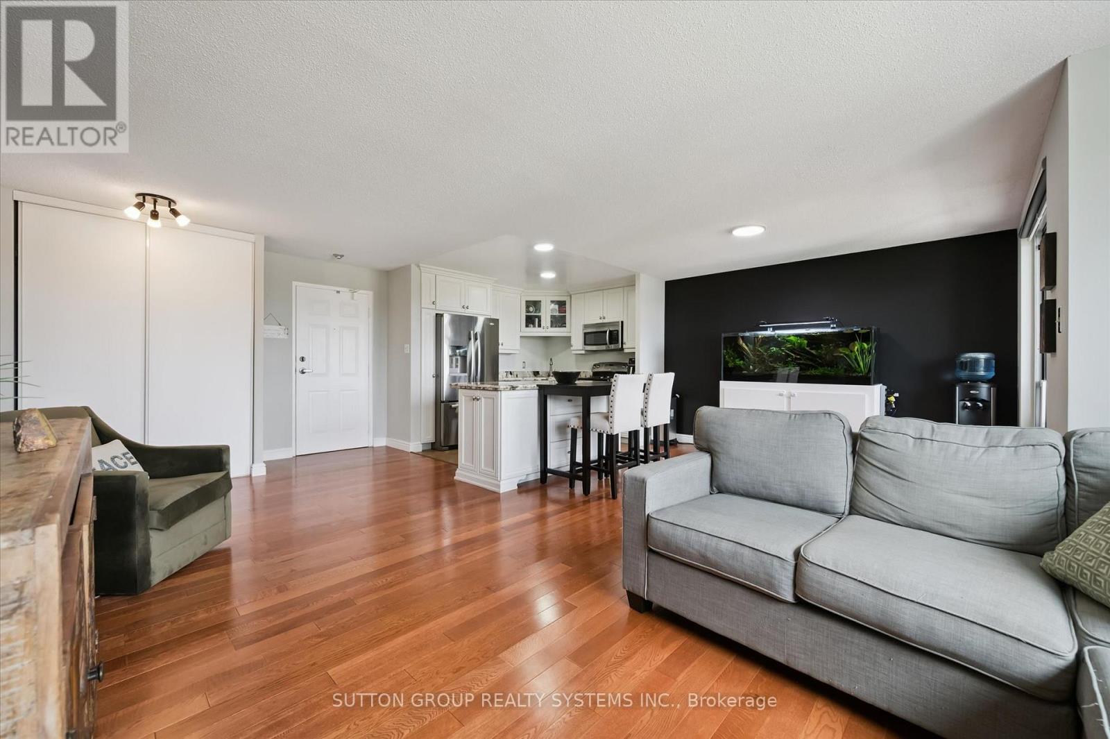 406 - 421 Fairview Drive, Brantford, Ontario  N3R 7M3 - Photo 3 - X13034216