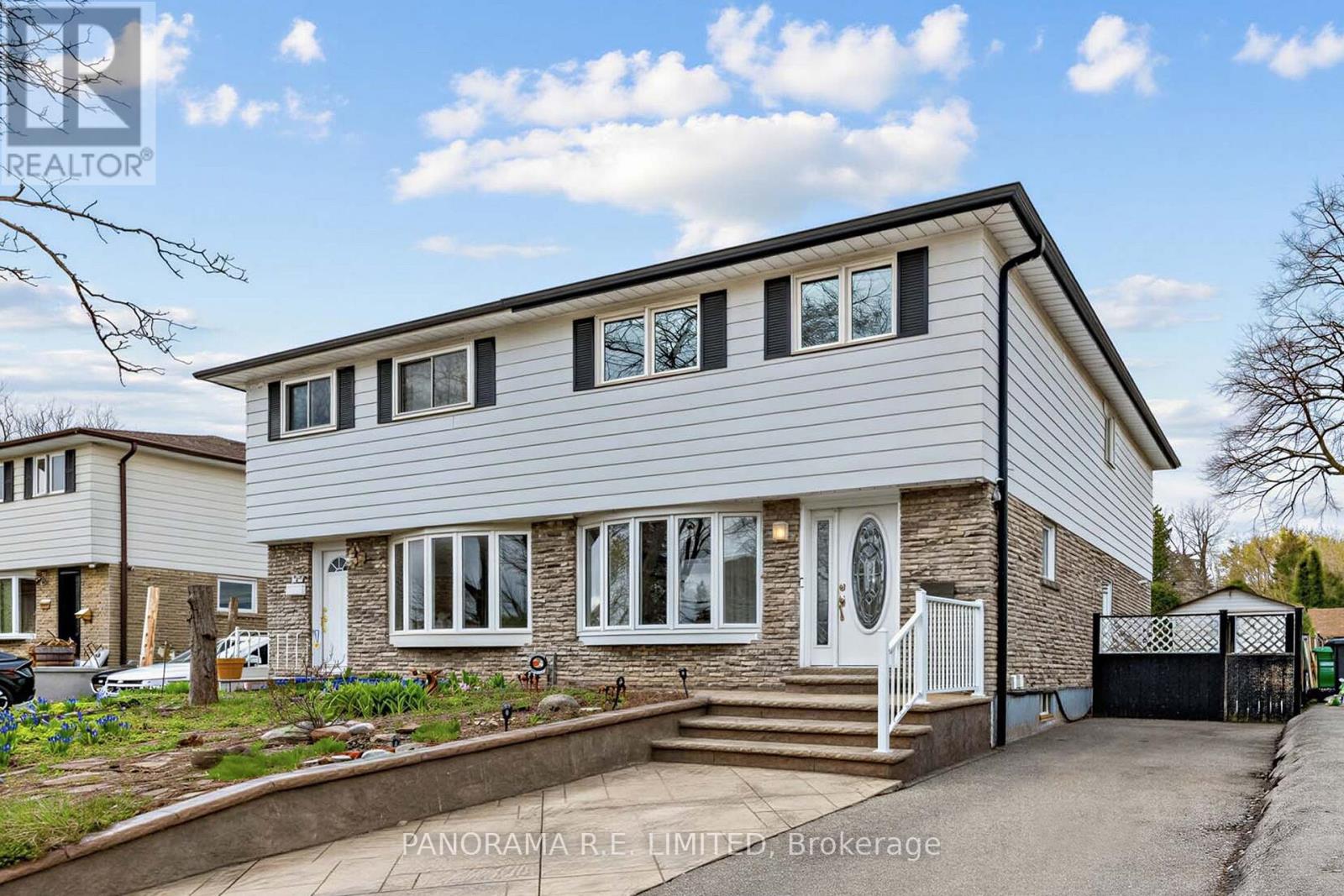 3128 Rymal Road, Mississauga (Applewood), Ontario  L4Y 3B6 - Photo 2 - W13082408