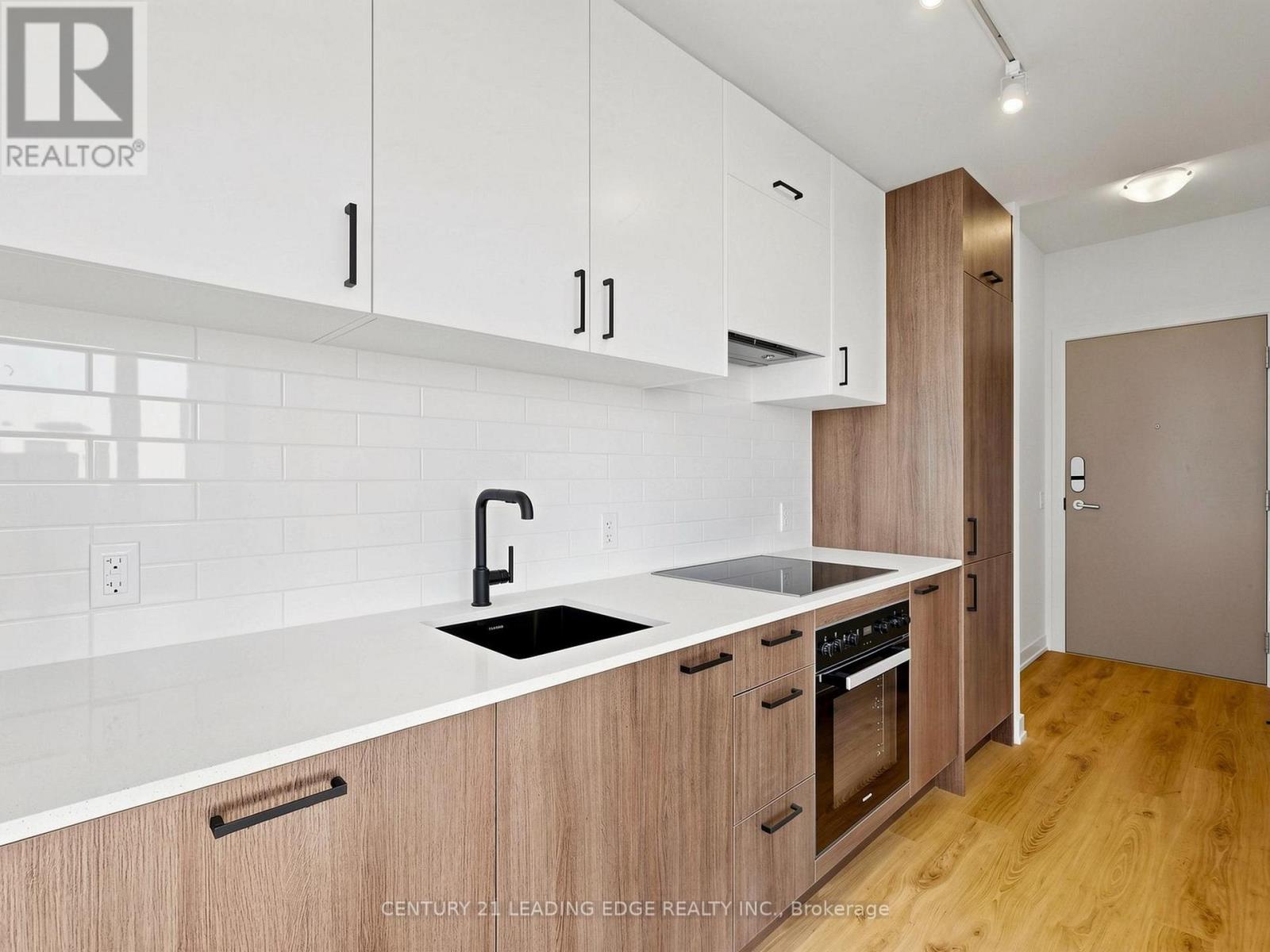 2011 - 5 Quarrington Lane, Toronto, Ontario  M3C 0S5 - Photo 10 - C13079476