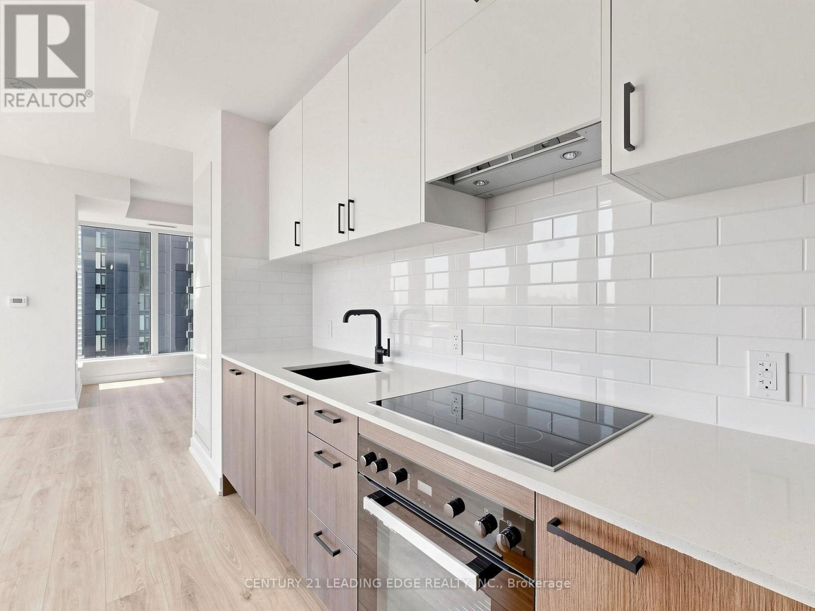 2011 - 5 Quarrington Lane, Toronto, Ontario  M3C 0S5 - Photo 11 - C13079476