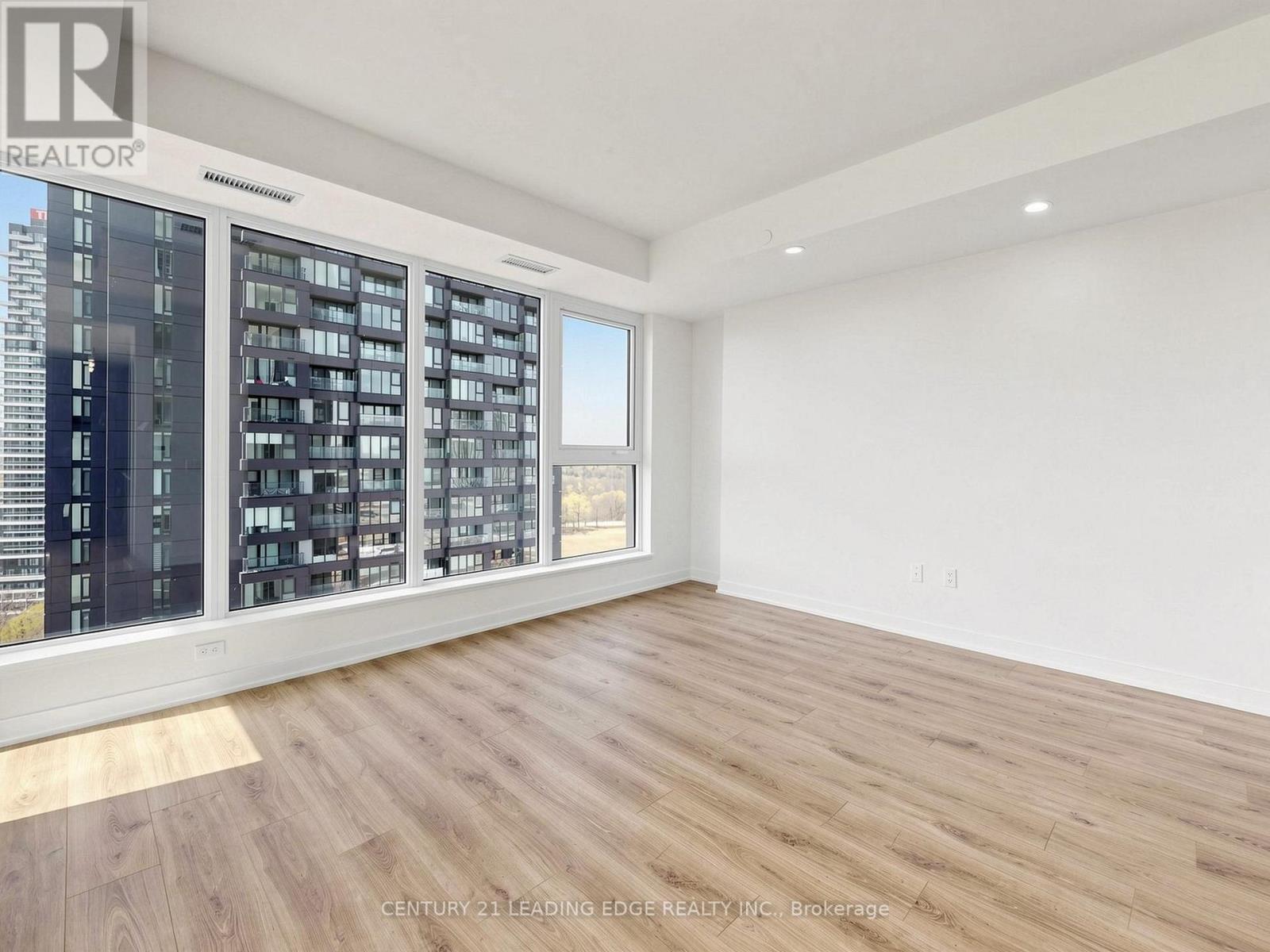 2011 - 5 Quarrington Lane, Toronto, Ontario  M3C 0S5 - Photo 12 - C13079476