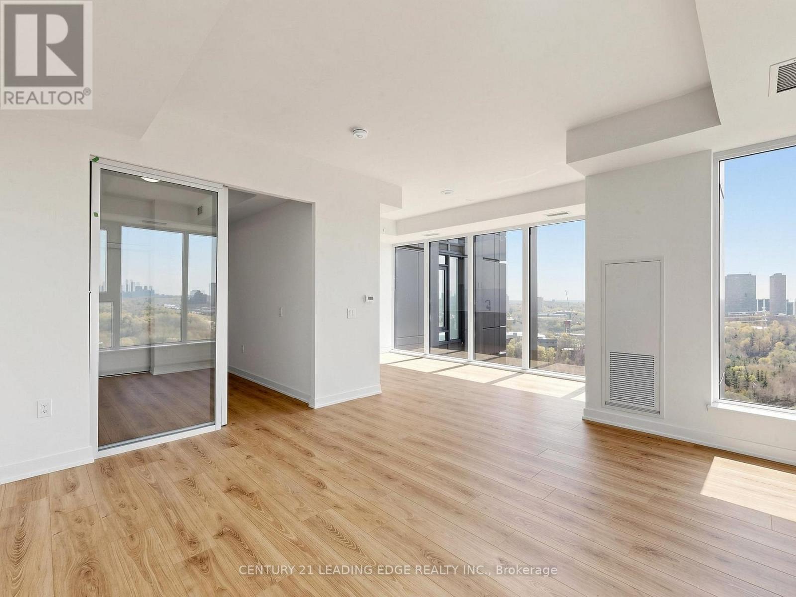 2011 - 5 Quarrington Lane, Toronto, Ontario  M3C 0S5 - Photo 15 - C13079476