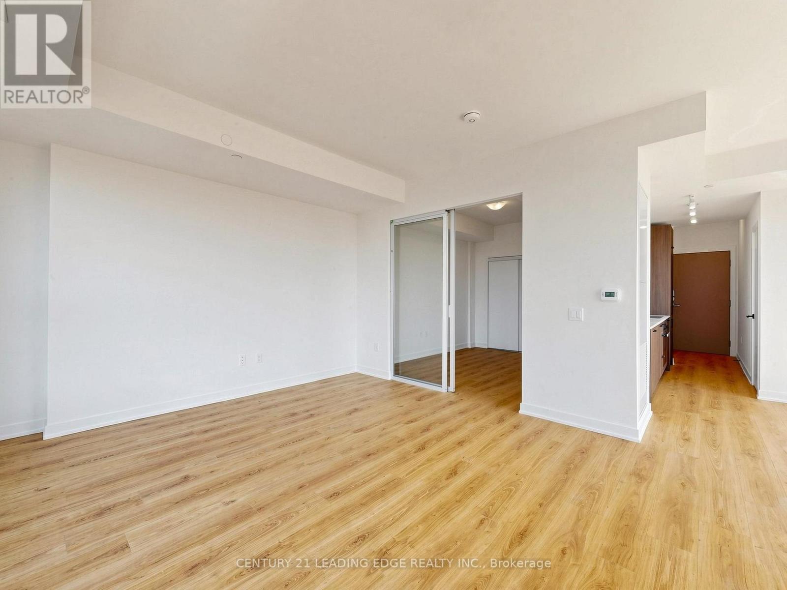 2011 - 5 Quarrington Lane, Toronto, Ontario  M3C 0S5 - Photo 16 - C13079476