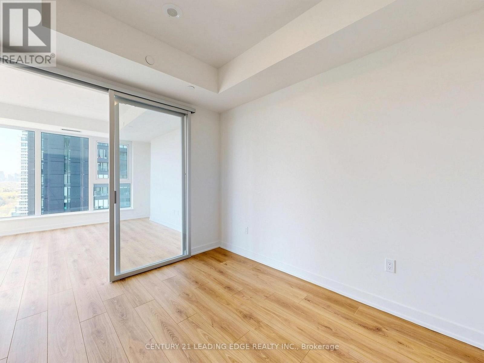 2011 - 5 Quarrington Lane, Toronto, Ontario  M3C 0S5 - Photo 20 - C13079476