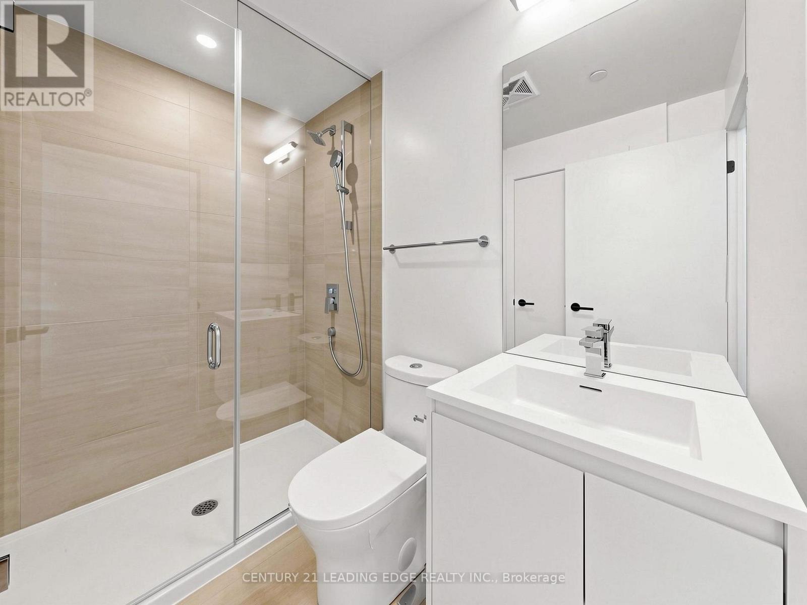 2011 - 5 Quarrington Lane, Toronto, Ontario  M3C 0S5 - Photo 24 - C13079476