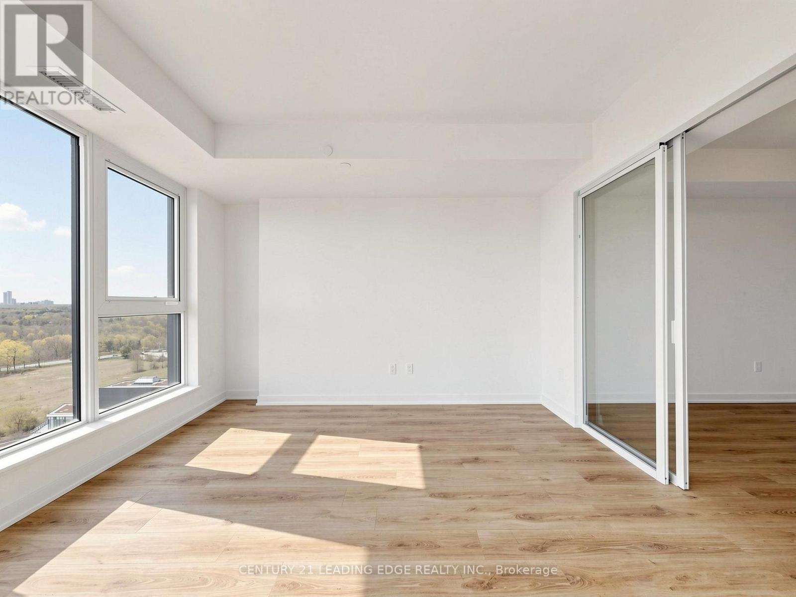 2011 - 5 Quarrington Lane, Toronto, Ontario  M3C 0S5 - Photo 17 - C13079476
