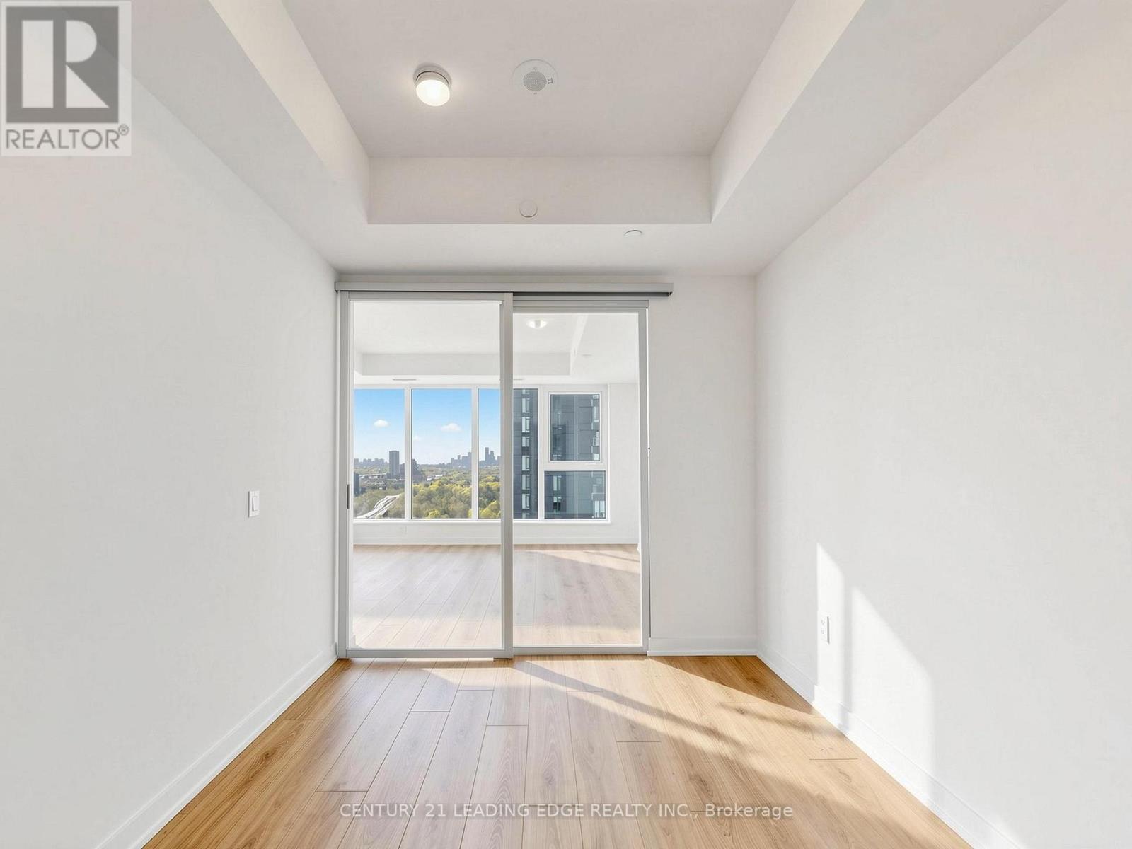 2011 - 5 Quarrington Lane, Toronto, Ontario  M3C 0S5 - Photo 22 - C13079476
