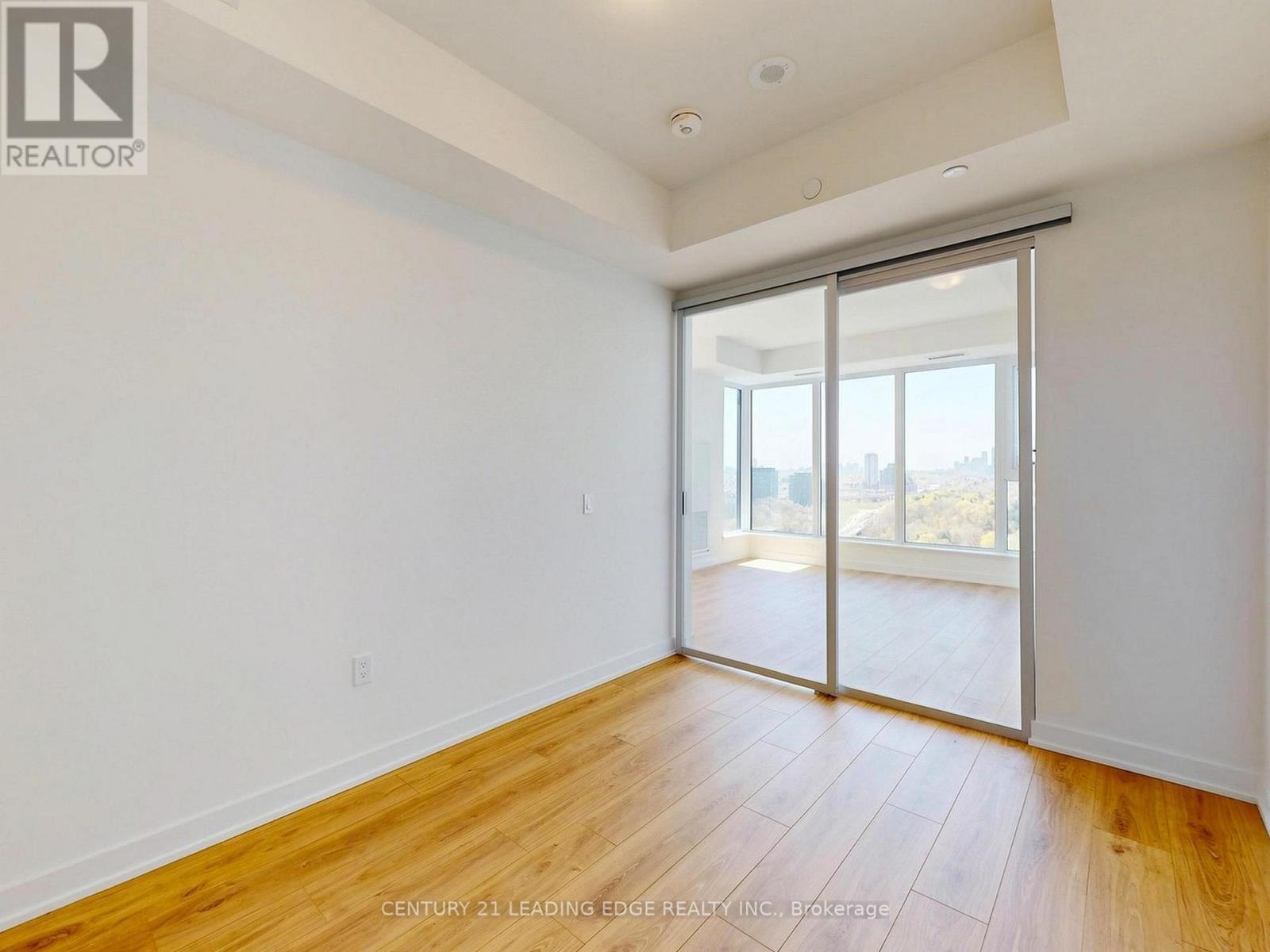 2011 - 5 Quarrington Lane, Toronto, Ontario  M3C 0S5 - Photo 23 - C13079476