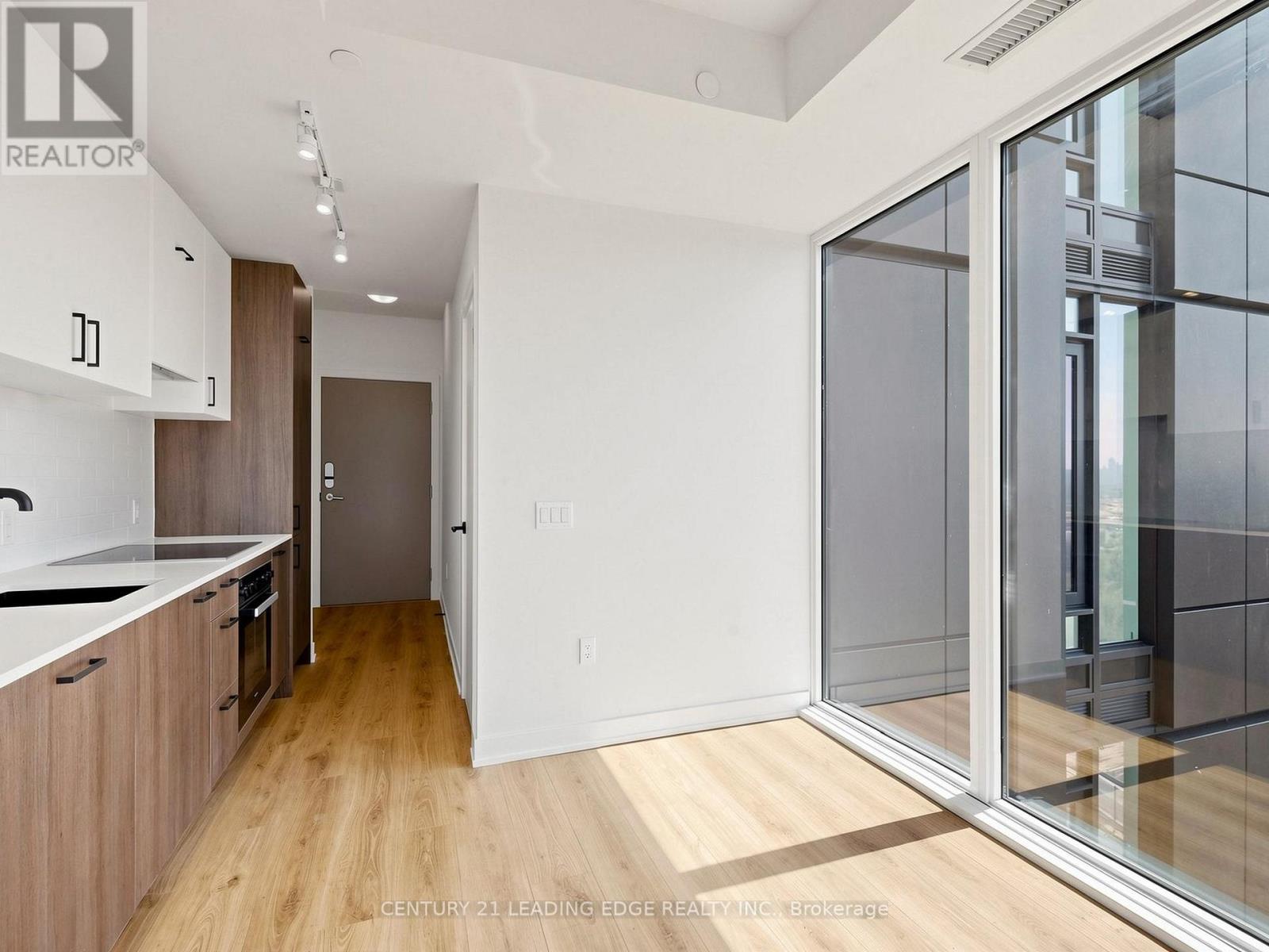 2011 - 5 Quarrington Lane, Toronto, Ontario  M3C 0S5 - Photo 9 - C13079476