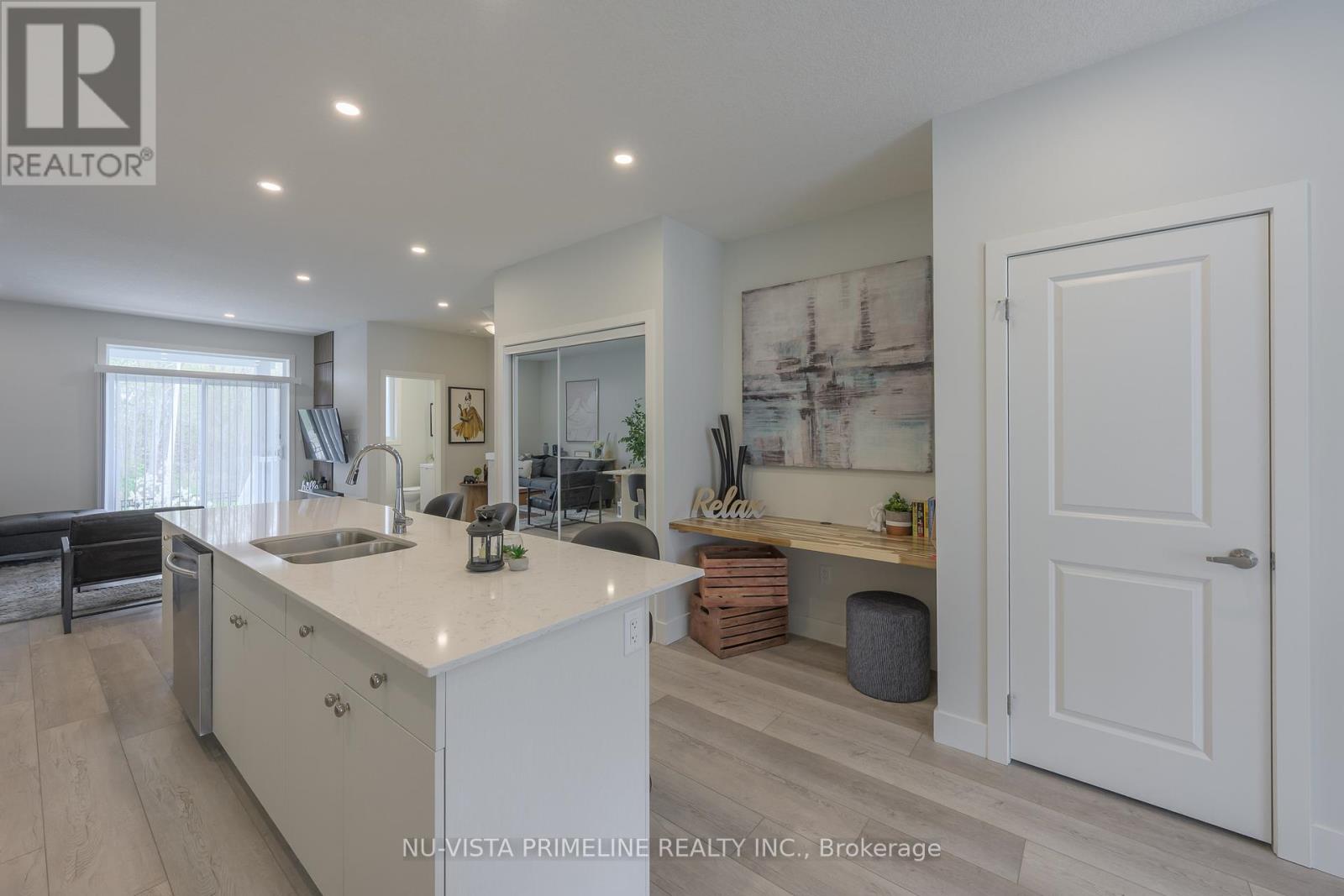 6 - 925 Deveron Crescent, London South, Ontario  N5Z 5A4 - Photo 4 - X13082502