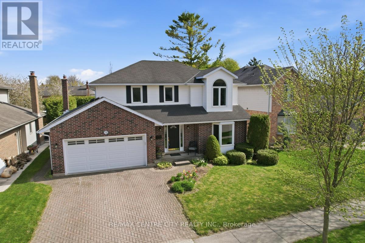72 ROBINSON LANE, london north (north g), Ontario
