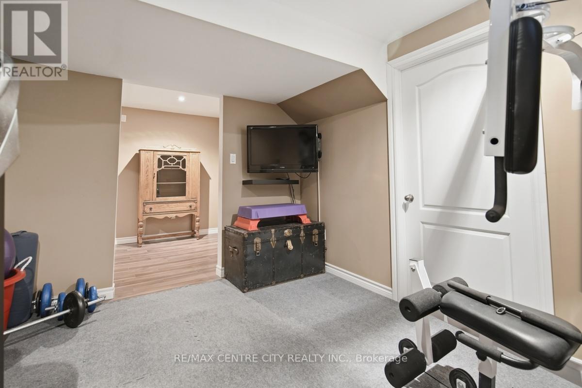 72 Robinson Lane, London North (North G), Ontario  N5X 3V4 - Photo 41 - X13082528