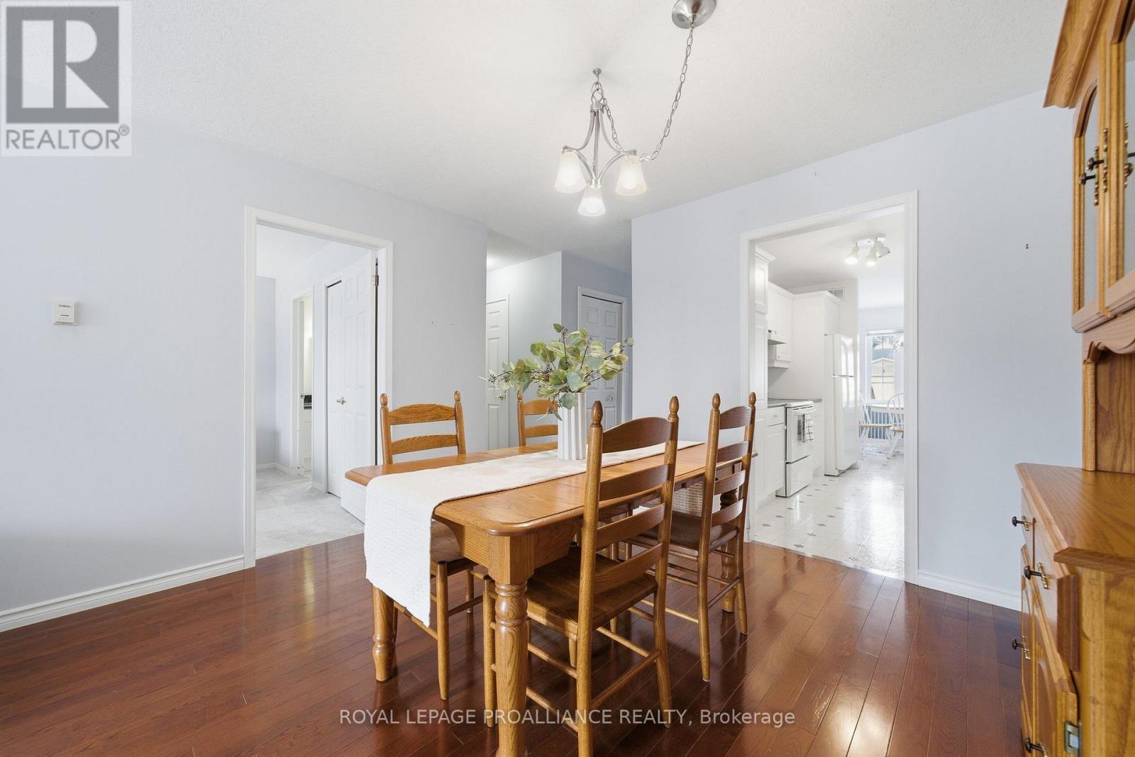 17 Pinegrove Court, Belleville, Ontario  K8N 5X9 - Photo 17 - X12919198
