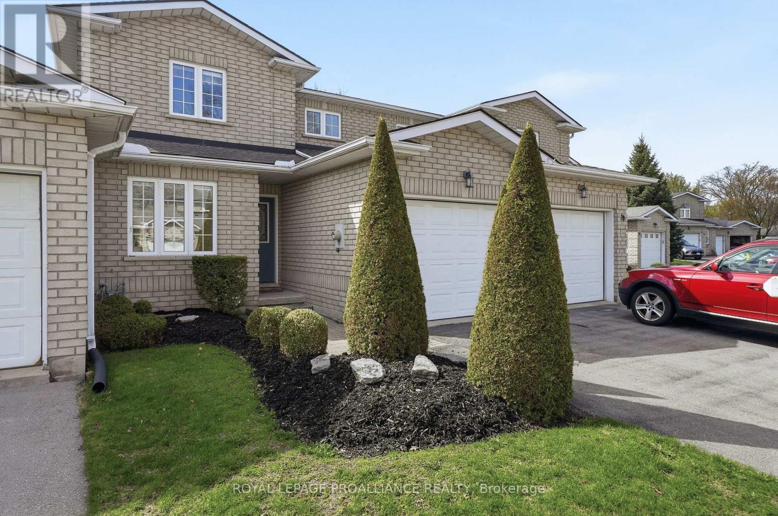 17 Pinegrove Court, Belleville, Ontario  K8N 5X9 - Photo 3 - X12919198