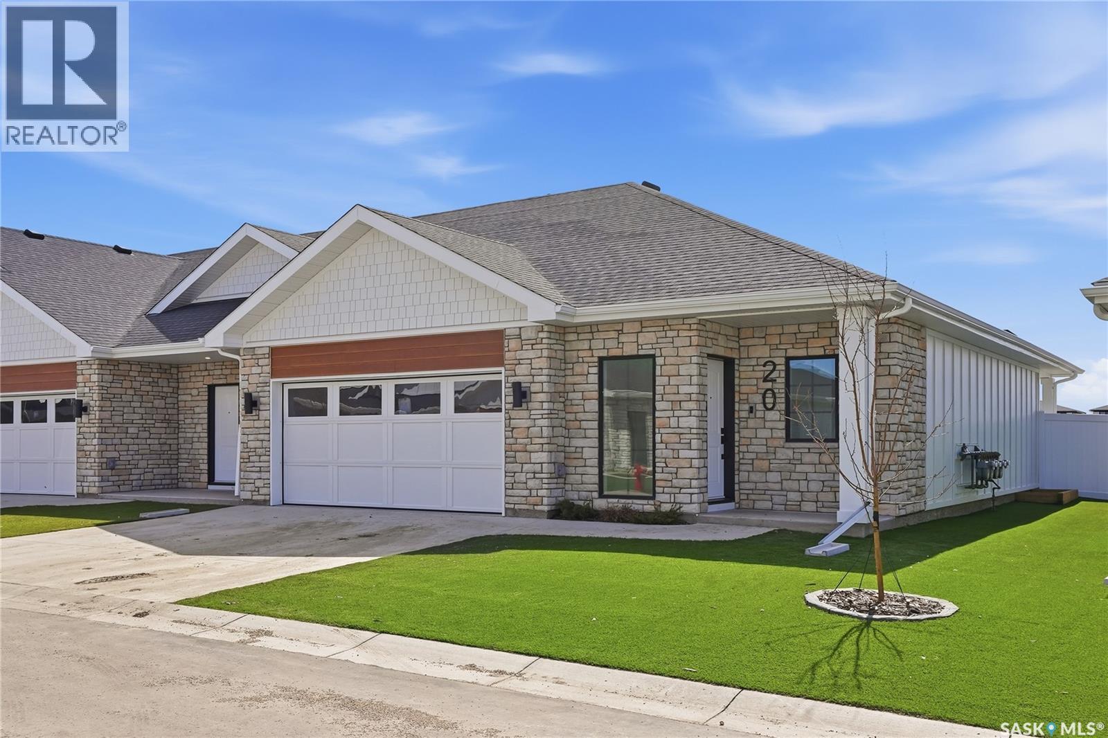 20 720 Brighton BOULEVARD, Saskatoon, Saskatchewan
