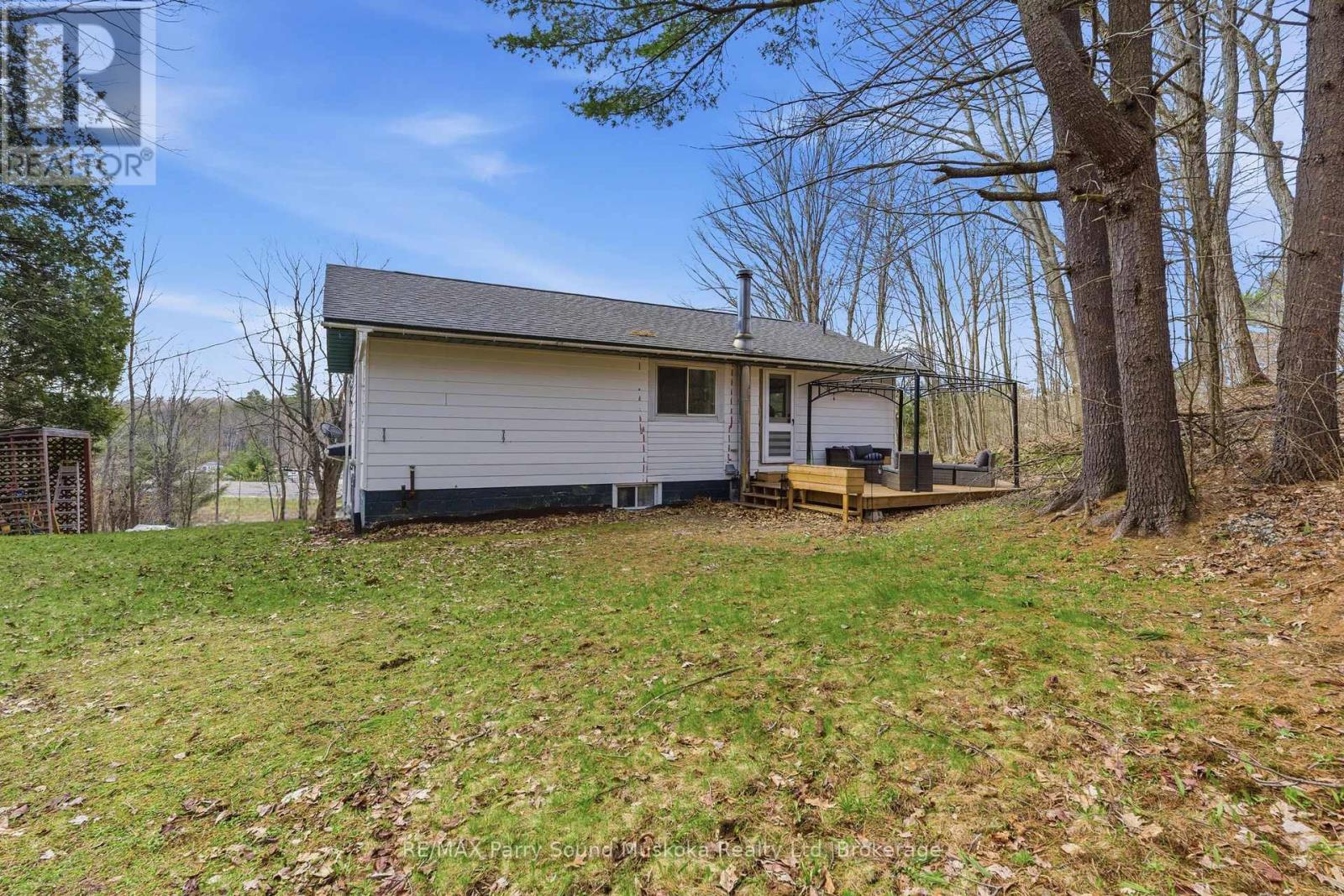 1 Woods Lane, Seguin, Ontario  P2A 2W8 - Photo 3 - X13082484