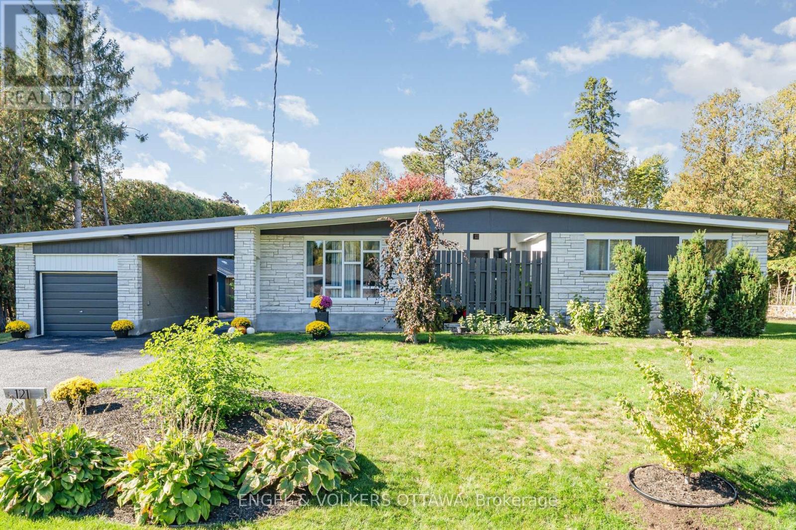 121 Grenfell Crescent, Ottawa, Ontario  K2G 0G5 - Photo 4 - X13082530