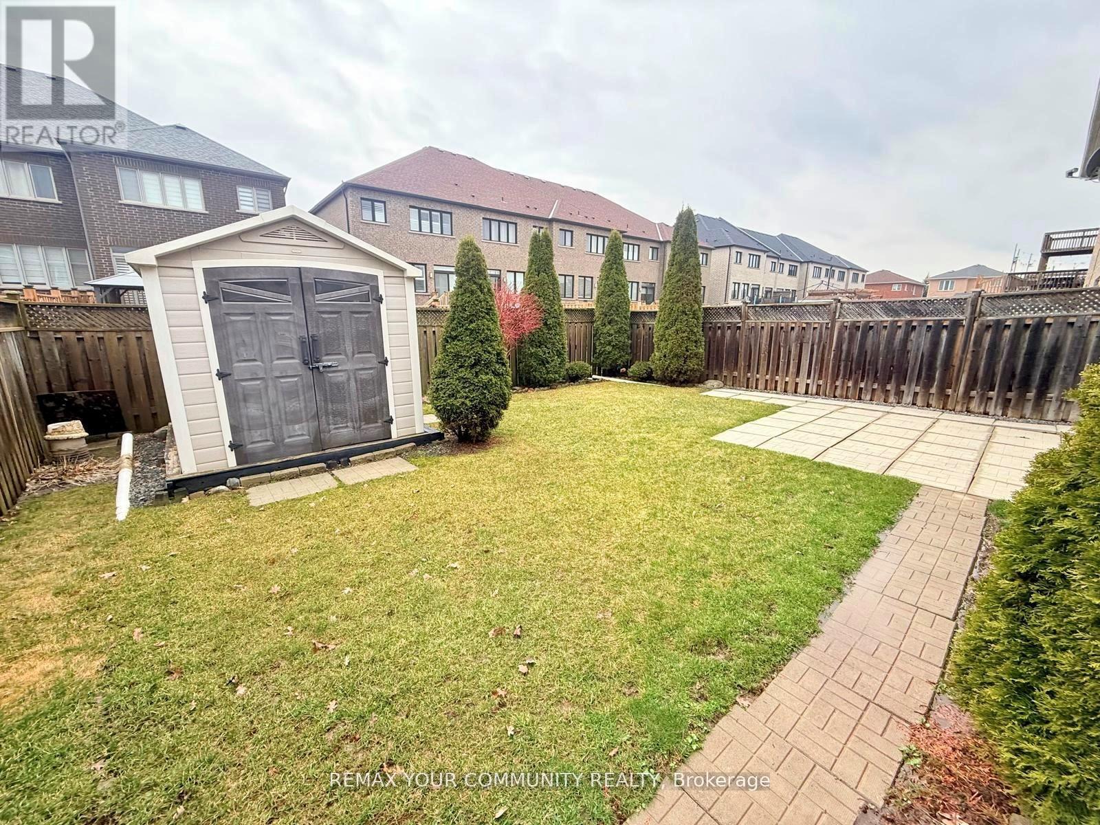 Main Level - 20 Veseli Court N, Bradford West Gwillimbury, Ontario  L3Z 3C3 - Photo 35 - N13081540