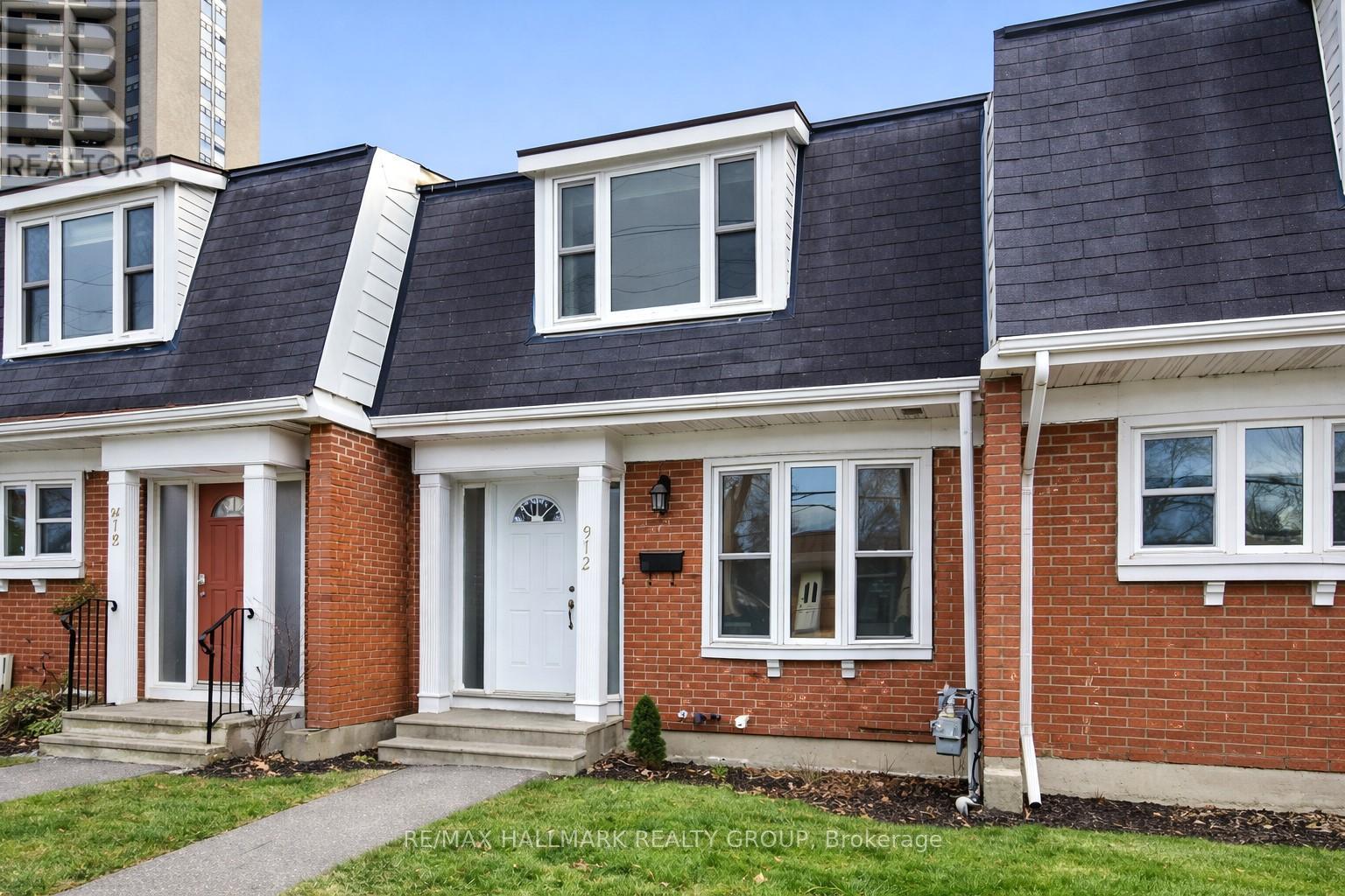 912 DYNES ROAD, Ottawa, Ontario