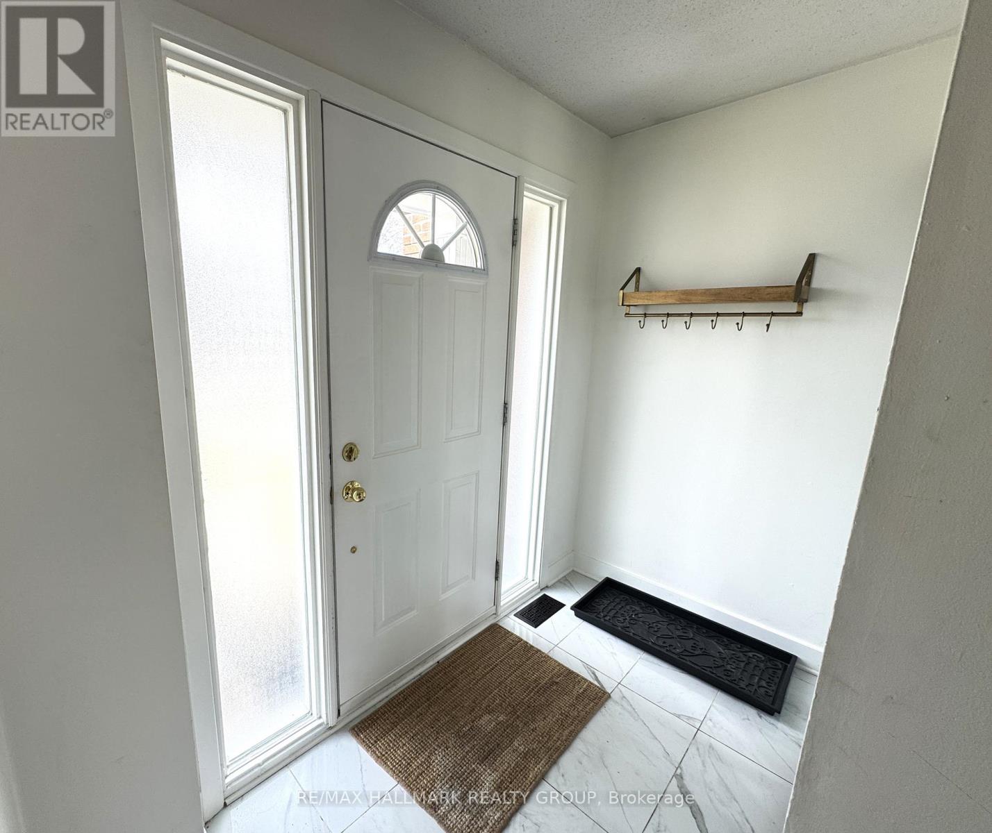 912 Dynes Road, Ottawa, Ontario  K2C 0G8 - Photo 3 - X13066536