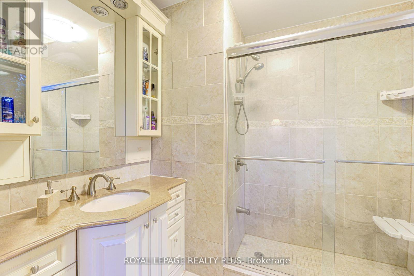 1760 Featherston Court, Mississauga, Ontario  L5L 3E3 - Photo 27 - W13082506